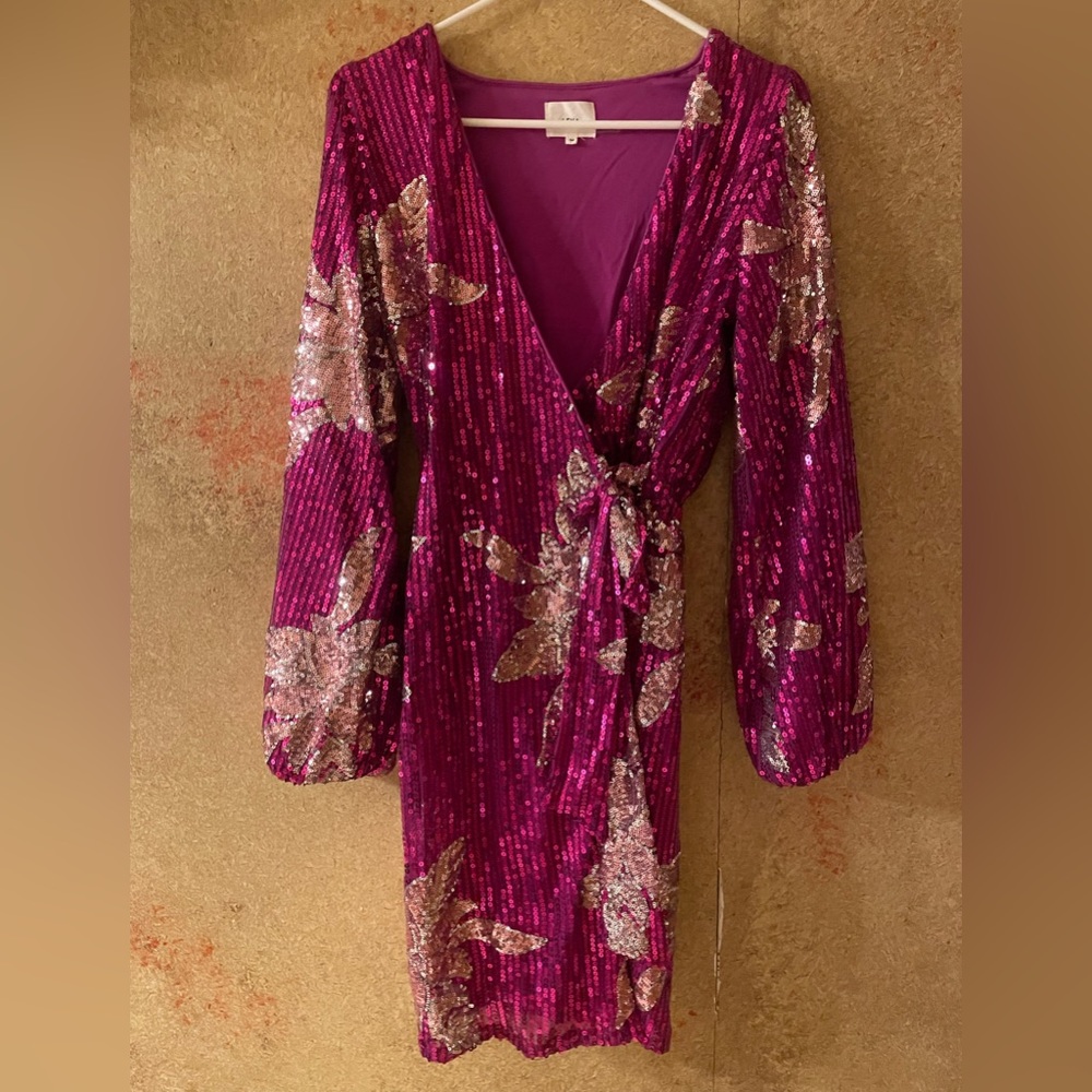 Size medium sequin wrap dress pink & silver New York & Co - Picture 2 of 7